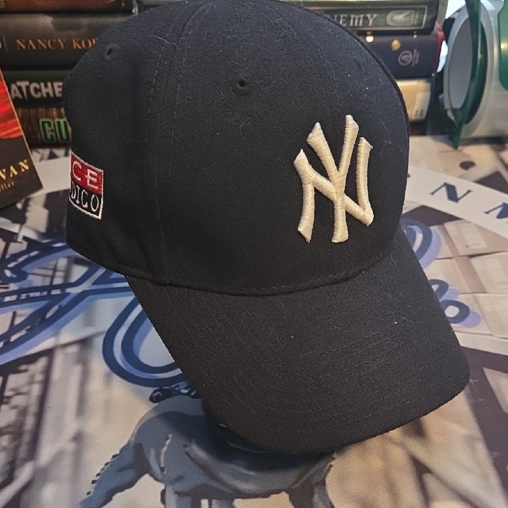 New Era 9FORTY New York Yankees Black Adjustable Hat – ACE Endico Patch